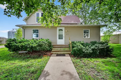 417 NE 2nd St, Panora, IA 50216
