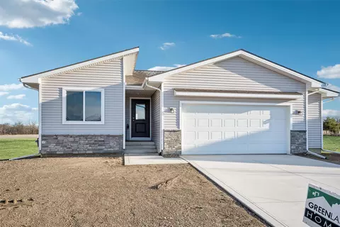 25135 Bluebird Cir, Adel, IA 50003