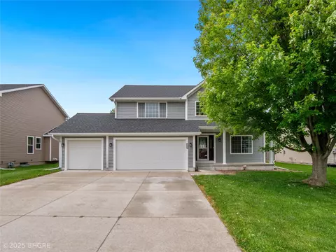1308 9th Avenue Pl SE, Altoona, IA 50009