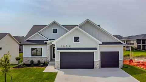 4650 178th St, Urbandale, IA 50323