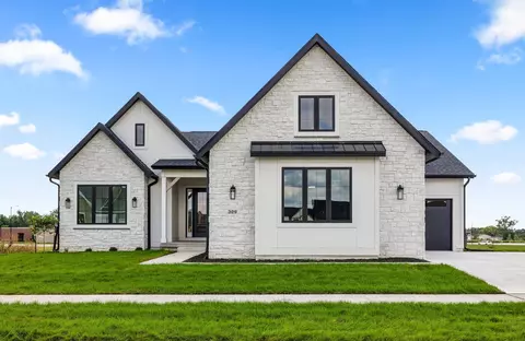 309 SW 18th St, Ankeny, IA 50023