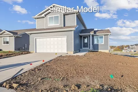 429 Napoli Ave, West Des Moines, IA 50266