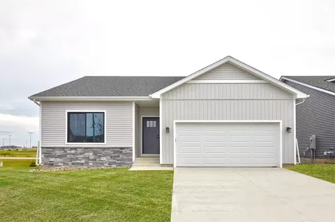 1163 NW Petersen Dr, Waukee, IA 50263