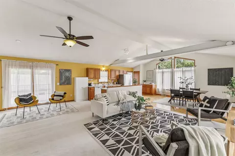 1801 Payton Ave, Des Moines, IA 50315