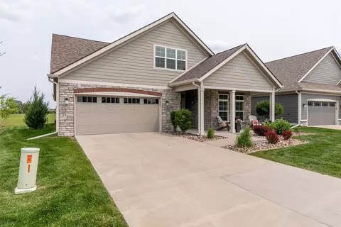 3533 NW 174th St, Clive, IA 50325