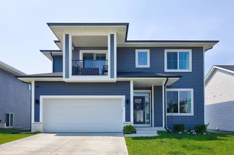 2930 Kestrel St, Norwalk, IA 50211