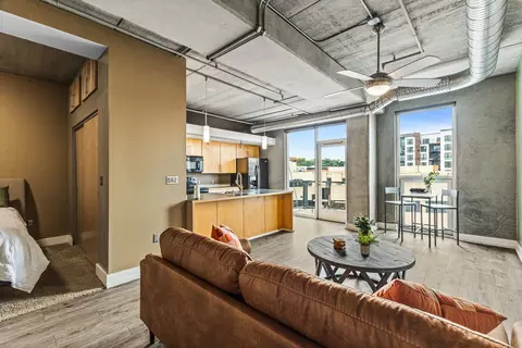 309 E 5th St #309, Des Moines, IA 50309