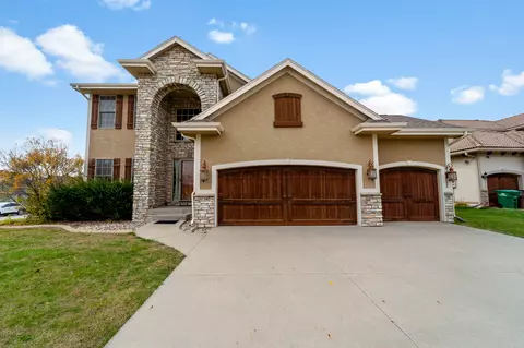 1738 Everwood Ct SW, Altoona, IA 50009