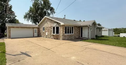 4564 NE 34th Ct, Des Moines, IA 50317