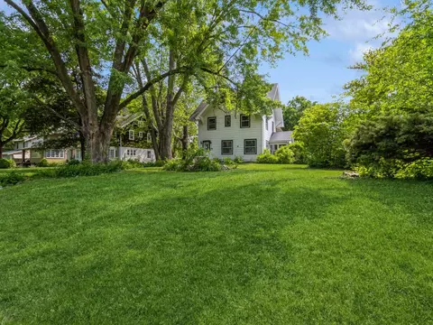 1919 E 9th St, Des Moines, IA 50316