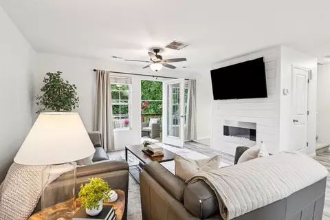 2150 NE 18th St #101, Grimes, IA 50111