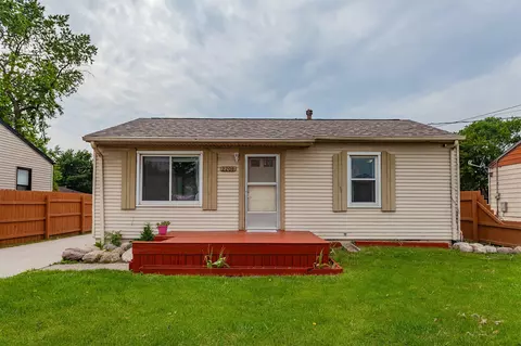 2208 Tichenor St, Des Moines, IA 50317