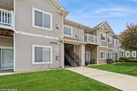 8601 Westown Pkwy #21207, West Des Moines, IA 50266