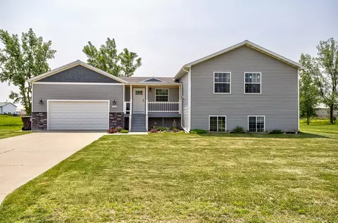 2212 228th Pl, Ames, IA 50014