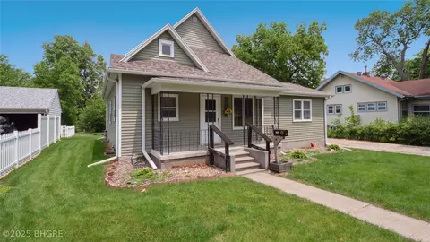 409 W Filmore St, Winterset, IA 50273