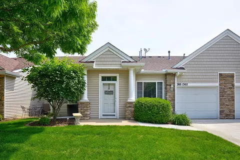 280 S 79th St #1302, West Des Moines, IA 50266