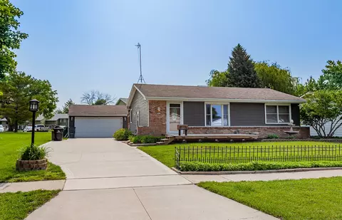 1213 NW Greenwood St, Ankeny, IA 50023