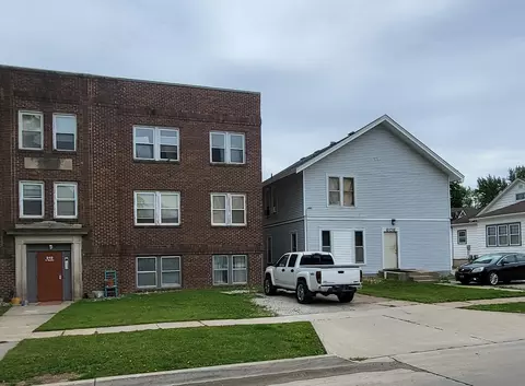 606 N 610 N Buxton St, Indianola, IA 50125