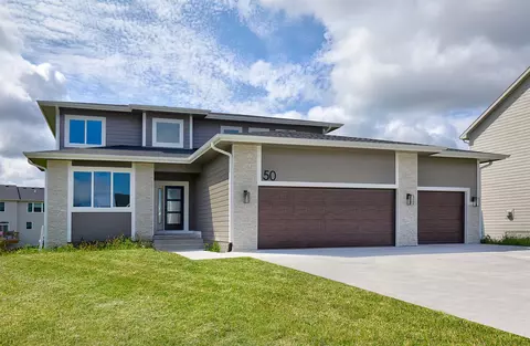 50 NW Ashley Ct, Waukee, IA 50263