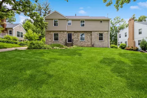 5804 Harwood Dr, Des Moines, IA 50312