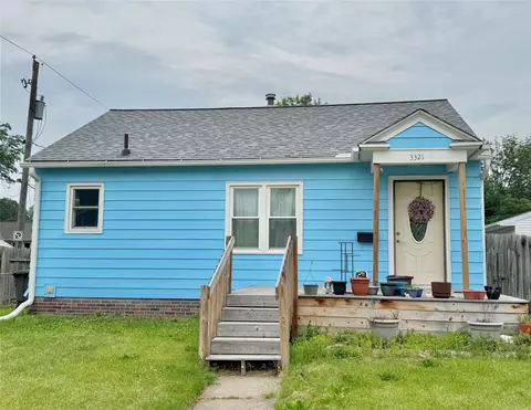3321 E 7th St, Des Moines, IA 50316