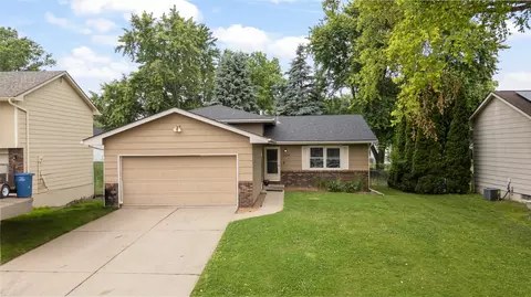 1924 Thornton Ct, Des Moines, IA 50320