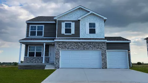 450 Meadows Ct, Polk City, IA 50226