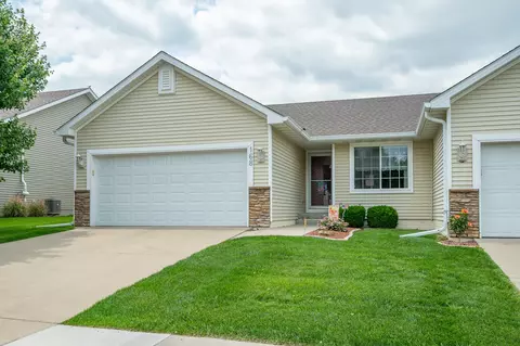168 SE Sweetgrass Ln, Pleasant Hill, IA 50327