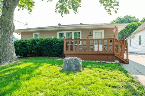 3921 13th St, Des Moines, IA 50313