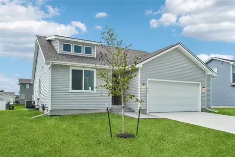 317 NE Chalet St, Elkhart, IA 50073
