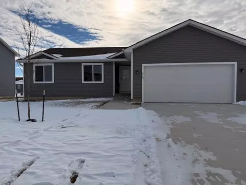 319 NE Chalet St, Elkhart, IA 50073