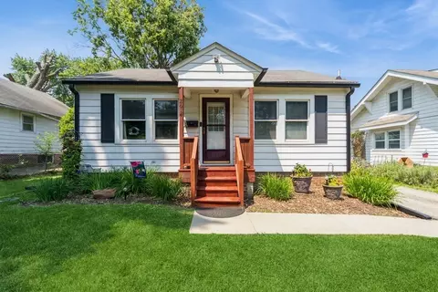 2614 40th Pl, Des Moines, IA 50310