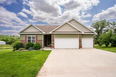 8255 SE 32nd Ave, Runnells, IA 50237