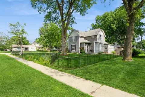 1418 Rapids St, Adel, IA 50003