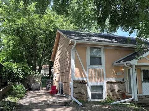 1834 E Park Ave, Des Moines, IA 50320