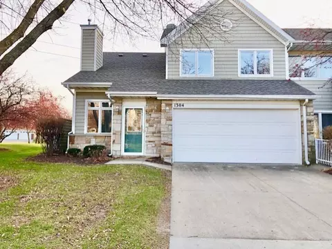 811 Burr Oaks Dr #1304, West Des Moines, IA 50266