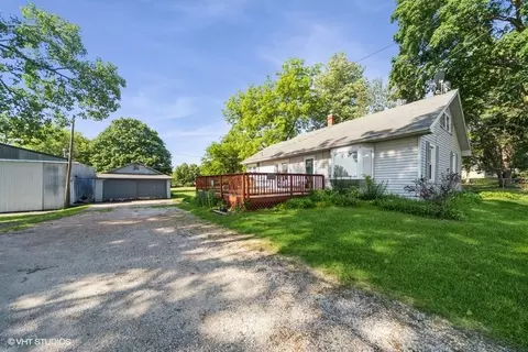 1306 E Pleasant St, Knoxville, IA 50138