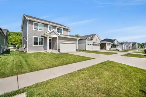 1641 S Redtail Ave, West Des Moines, IA 50265