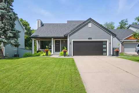 4510 89th St, Urbandale, IA 50322