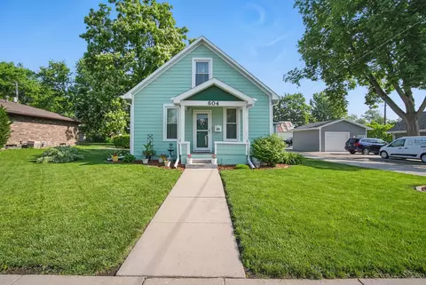 604 W 2nd Ave, Indianola, IA 50125