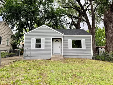2753 Adams Ave, Des Moines, IA 50310