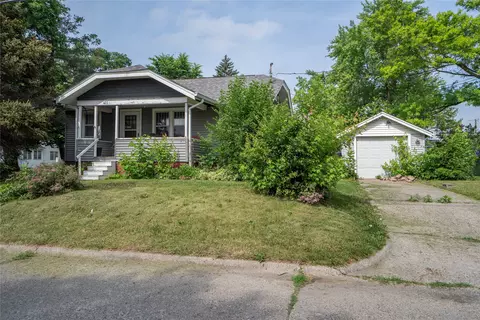 423 E 5th St S, Newton, IA 50208