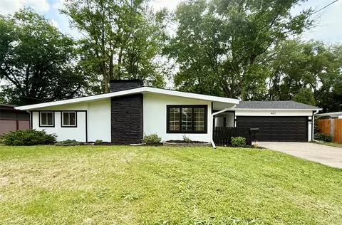 4602 Wakonda Pkwy, Des Moines, IA 50315