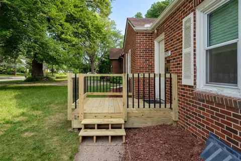 1329 63rd St, Des Moines, IA 50311