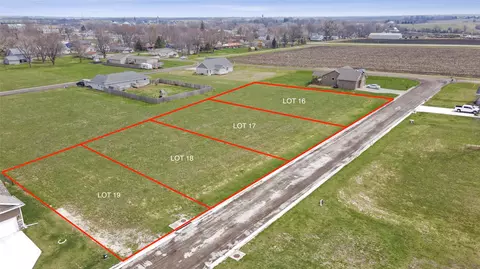 430 Scenic Dr, Truro, IA 50257