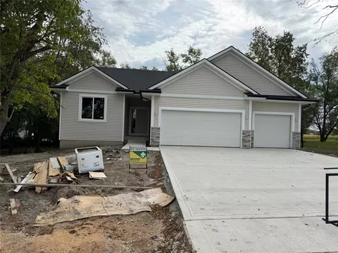 102 Mcpherson St, Boone, IA 50036