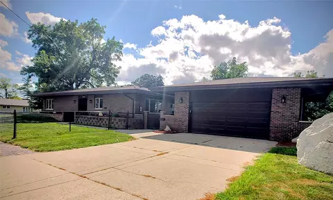 506 2nd Ave SW, Altoona, IA 50009