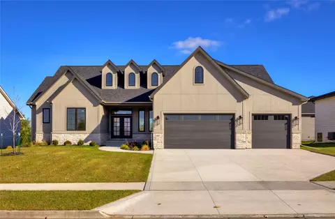 4617 Centennial Blvd, Urbandale, IA 50323