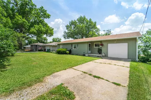 516 Walnut St, De Soto, IA 50069