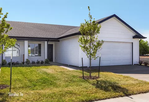 705 Linden St, Carlisle, IA 50047